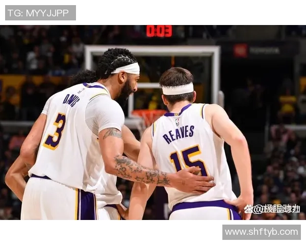 湖人对阵国王精彩回顾视频分析与比赛亮点总结